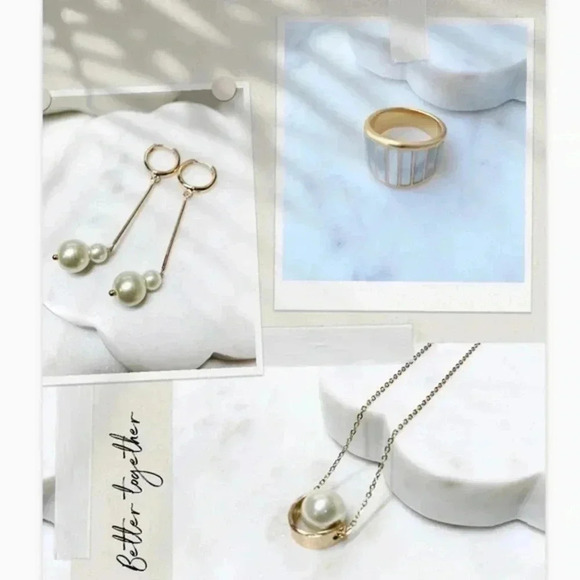 Long Dangle Earrings with Pearl - Picture 5 of 6